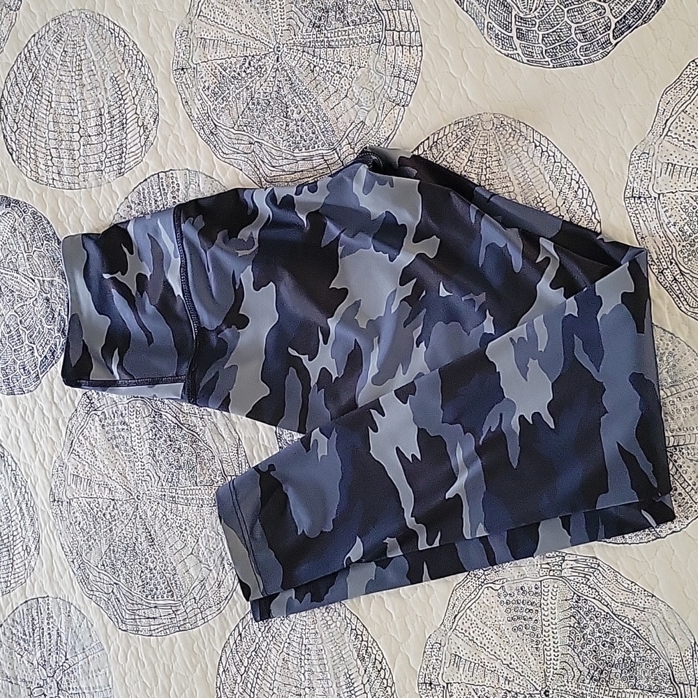 Beyond Yoga camo leggings